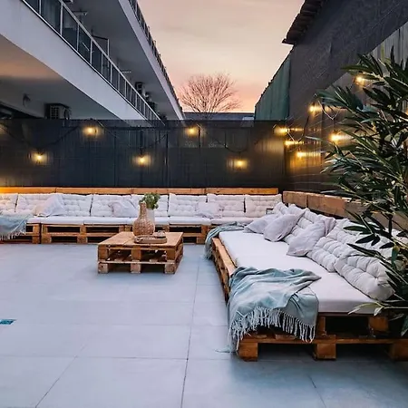 Apartment Downtown Scandinavian Igloo With Jacuzzi&terrace Bucharest