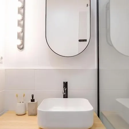 Apartment Downtown Scandinavian Igloo With Jacuzzi&terrace
