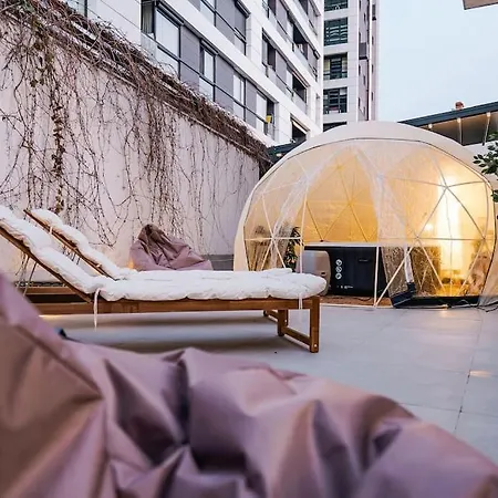 Downtown Scandinavian Igloo With Jacuzzi&terrace
